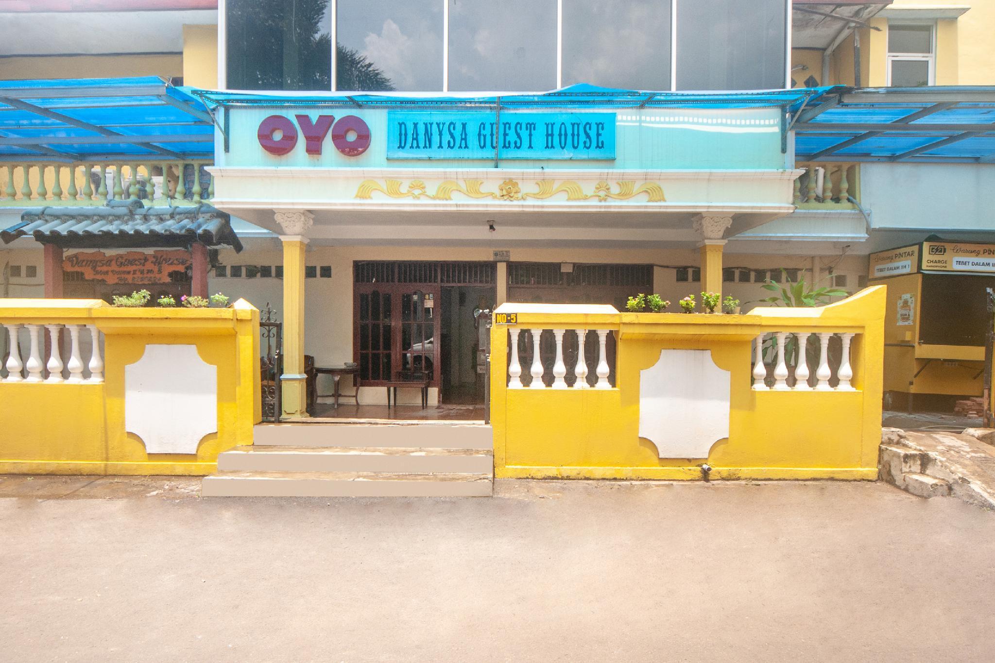 Oyo 2256 Danysa Guesthouse Yakarta Exterior foto